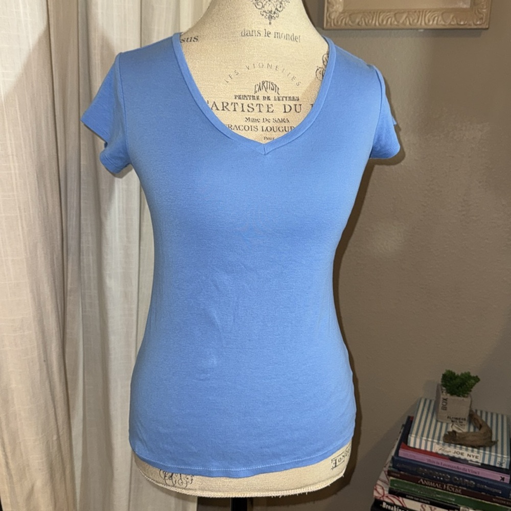 Liz Claiborne shortsleeve Women's shirt Light Blue V-Neck Top Small casual - Picture 6 of 9